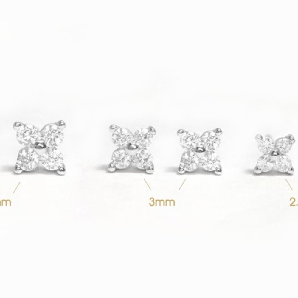 Clover Studs. These earrings are the perfect gift for yourself or your love one - Picture 2 of 6